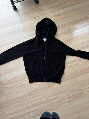 H&M Black Zip-Up Hoodie